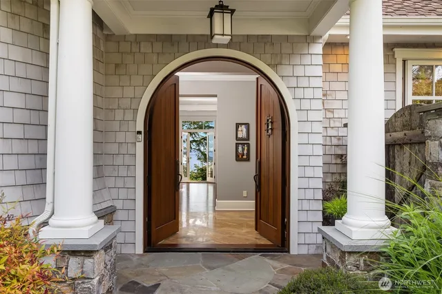 $7,999,999 | 5608 Tara Drive, Freeland, WA 98249