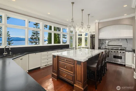 $7,999,999 | 5608 Tara Drive, Freeland, WA 98249