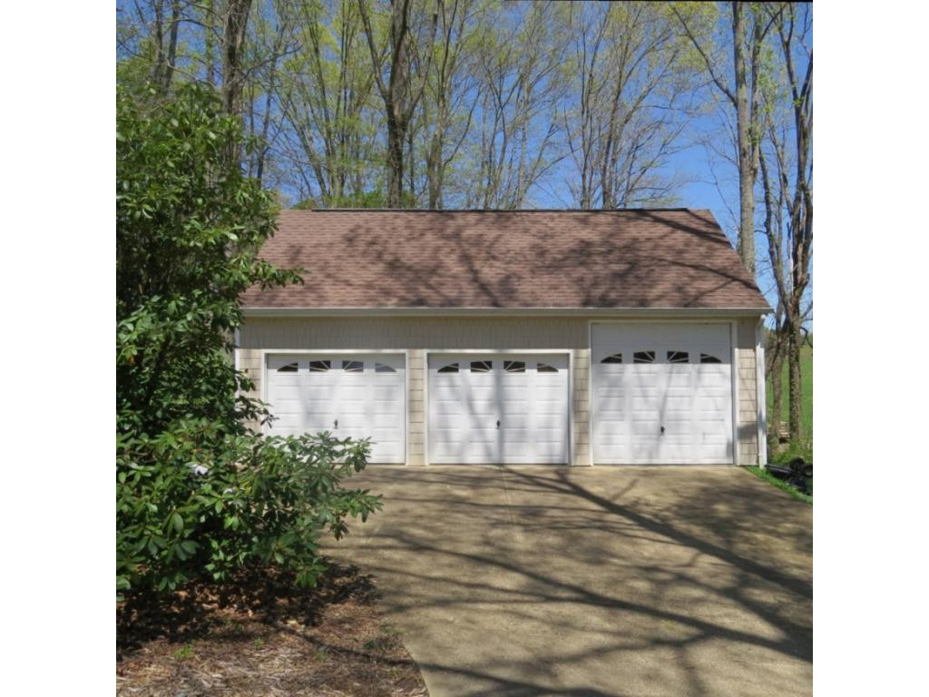 133 Millwood Road Bristol, TN 37620 - Photo 30 of 36 detached garageRV garage