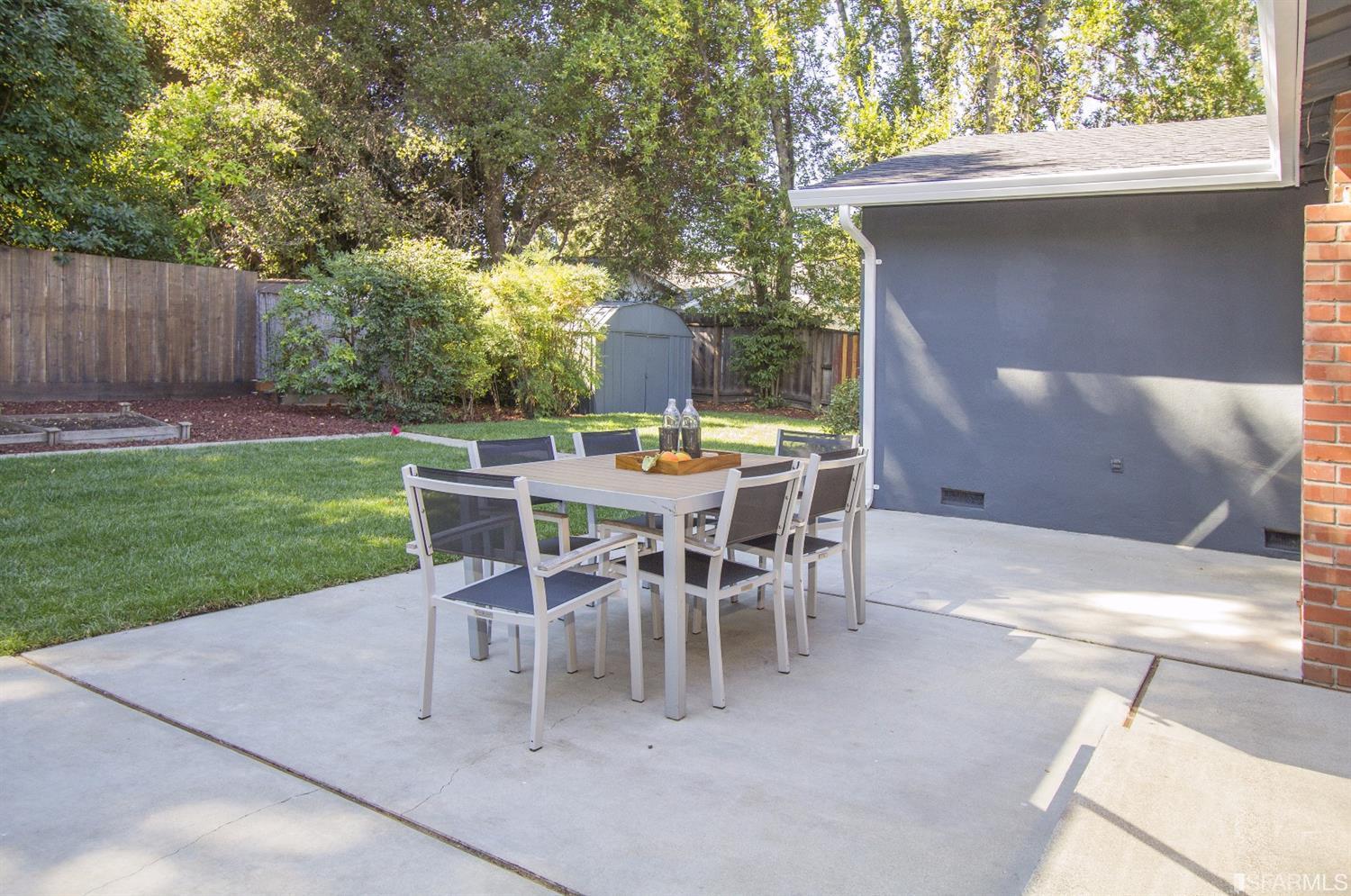 655 Gilbert Avenue Menlo Park, CA 94025 - Photo 25 of 30