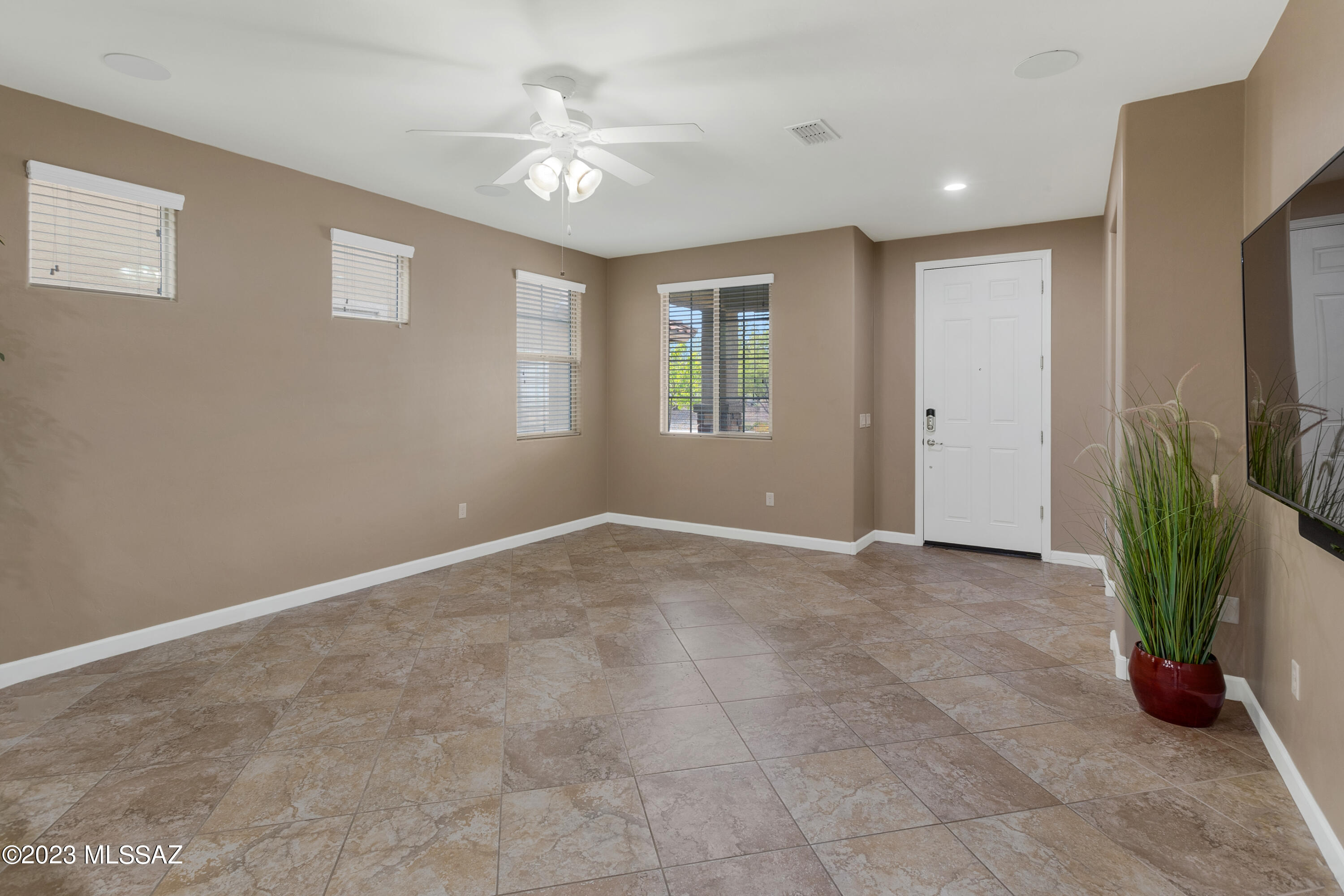 12920 North Shell Traders Court Tucson, AZ 85755 - Photo 3 of 31