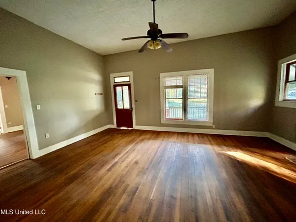 $125,000 | 3798 Front Street, Silver Creek, MS 39663