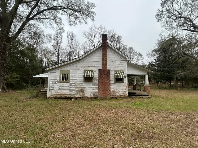$125,000 | 3798 Front Street, Silver Creek, MS 39663