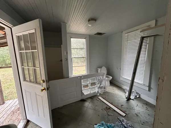 $125,000 | 3798 Front Street, Silver Creek, MS 39663