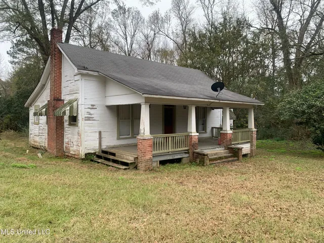 $125,000 | 3798 Front Street, Silver Creek, MS 39663