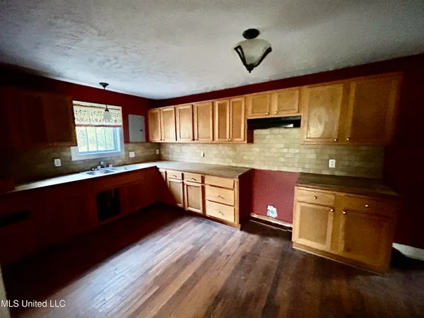 $125,000 | 3798 Front Street, Silver Creek, MS 39663