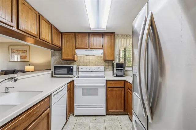 $199,900 | 1051 South Highland Street, Unit 3B, Mount Dora, FL 32757