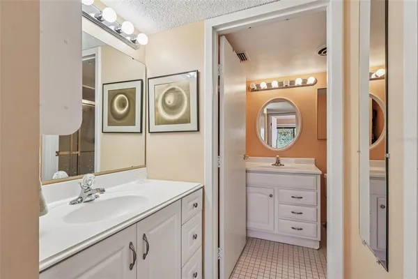 $197,900 | 1051 South Highland Street, Unit 3B, Mount Dora, FL 32757