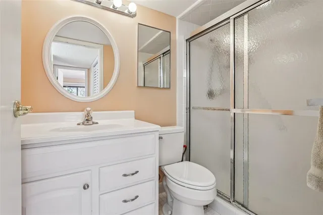 $199,900 | 1051 South Highland Street, Unit 3B, Mount Dora, FL 32757