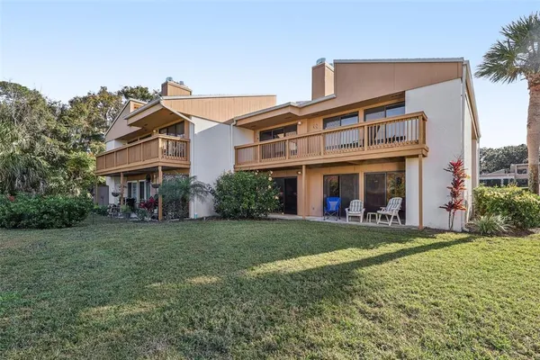 $197,900 | 1051 South Highland Street, Unit 3B, Mount Dora, FL 32757