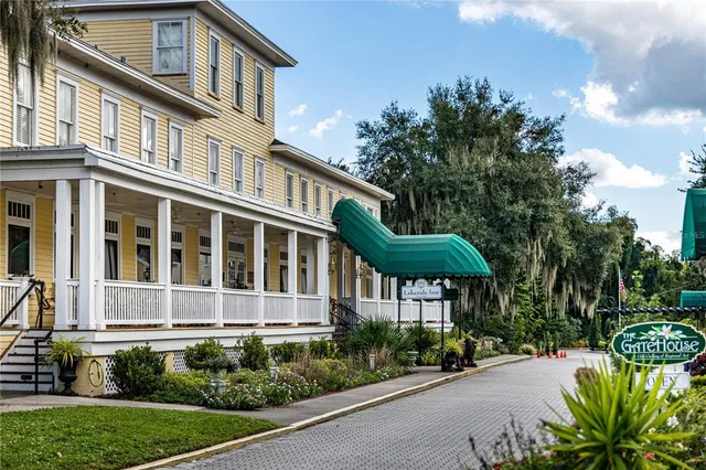 $199,900 | 1051 South Highland Street, Unit 3B, Mount Dora, FL 32757