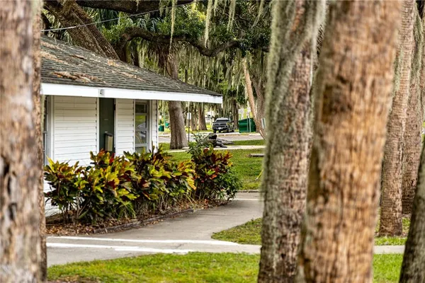 $197,900 | 1051 South Highland Street, Unit 3B, Mount Dora, FL 32757