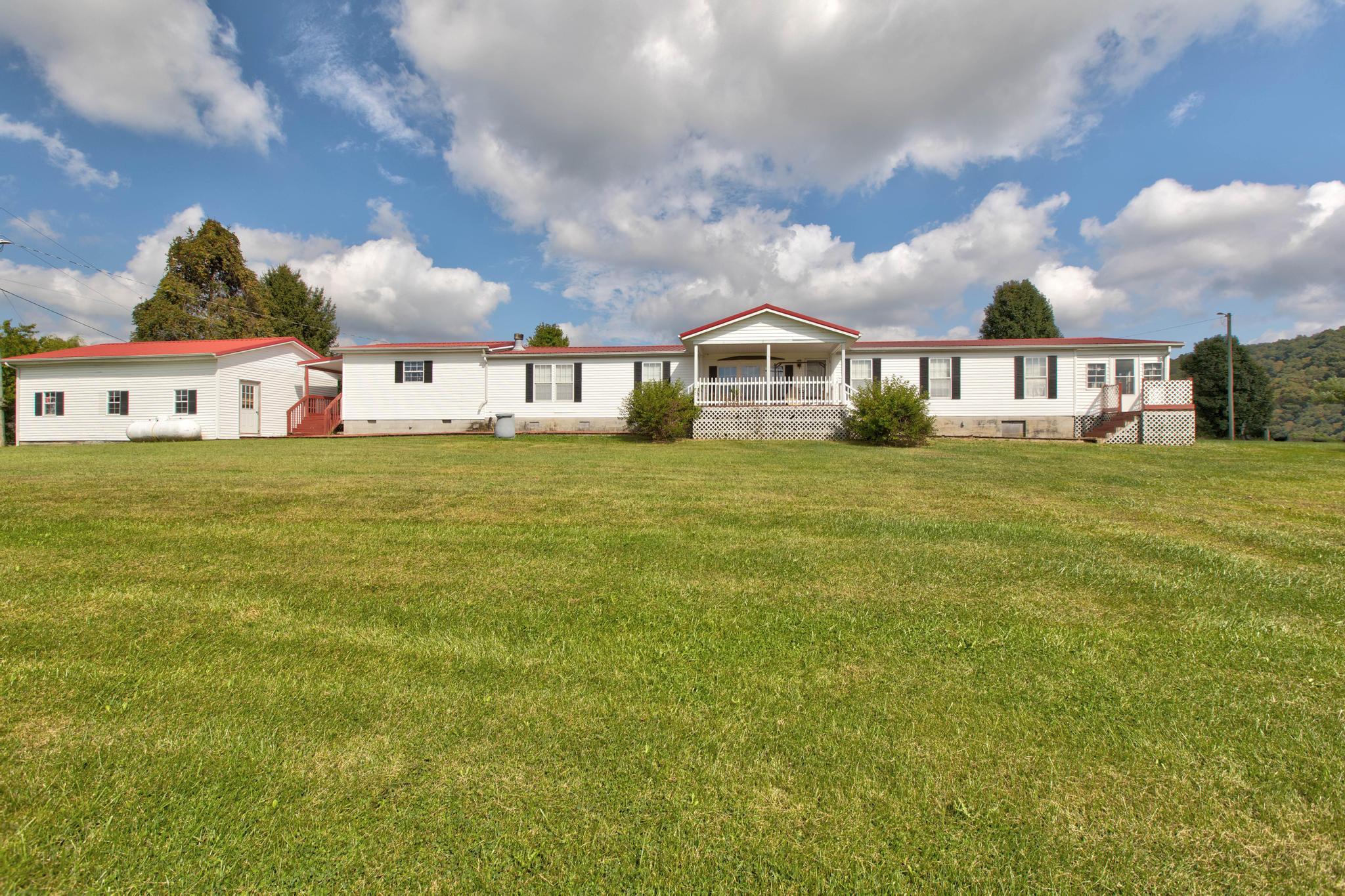 147 Reeds Lane Wallingford, KY 41093 - Photo 29 of 74 front white doublewide