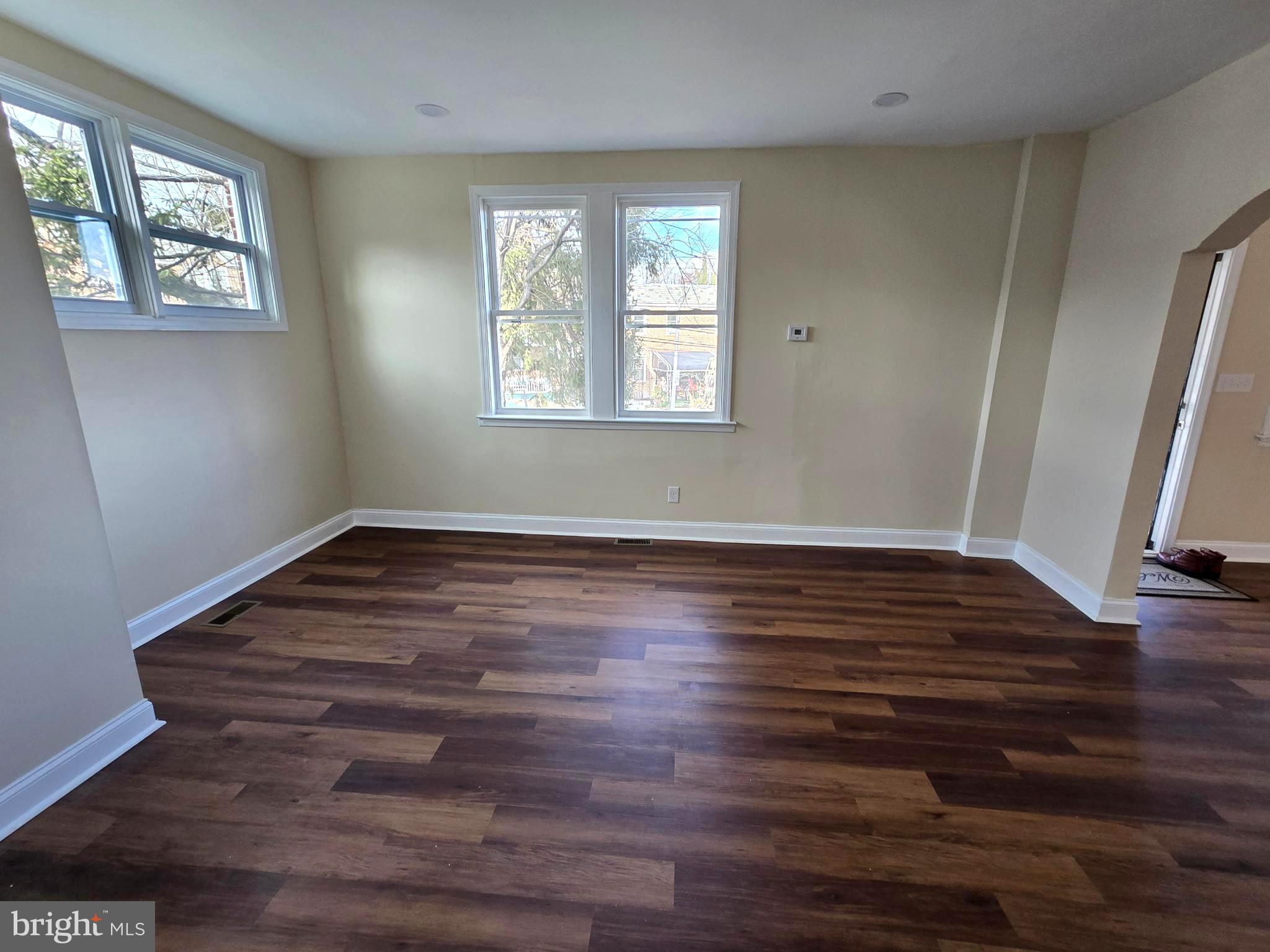 2527 West Cold Spring Lane Baltimore, MD 21215 - Photo 8 of 45 Living Room