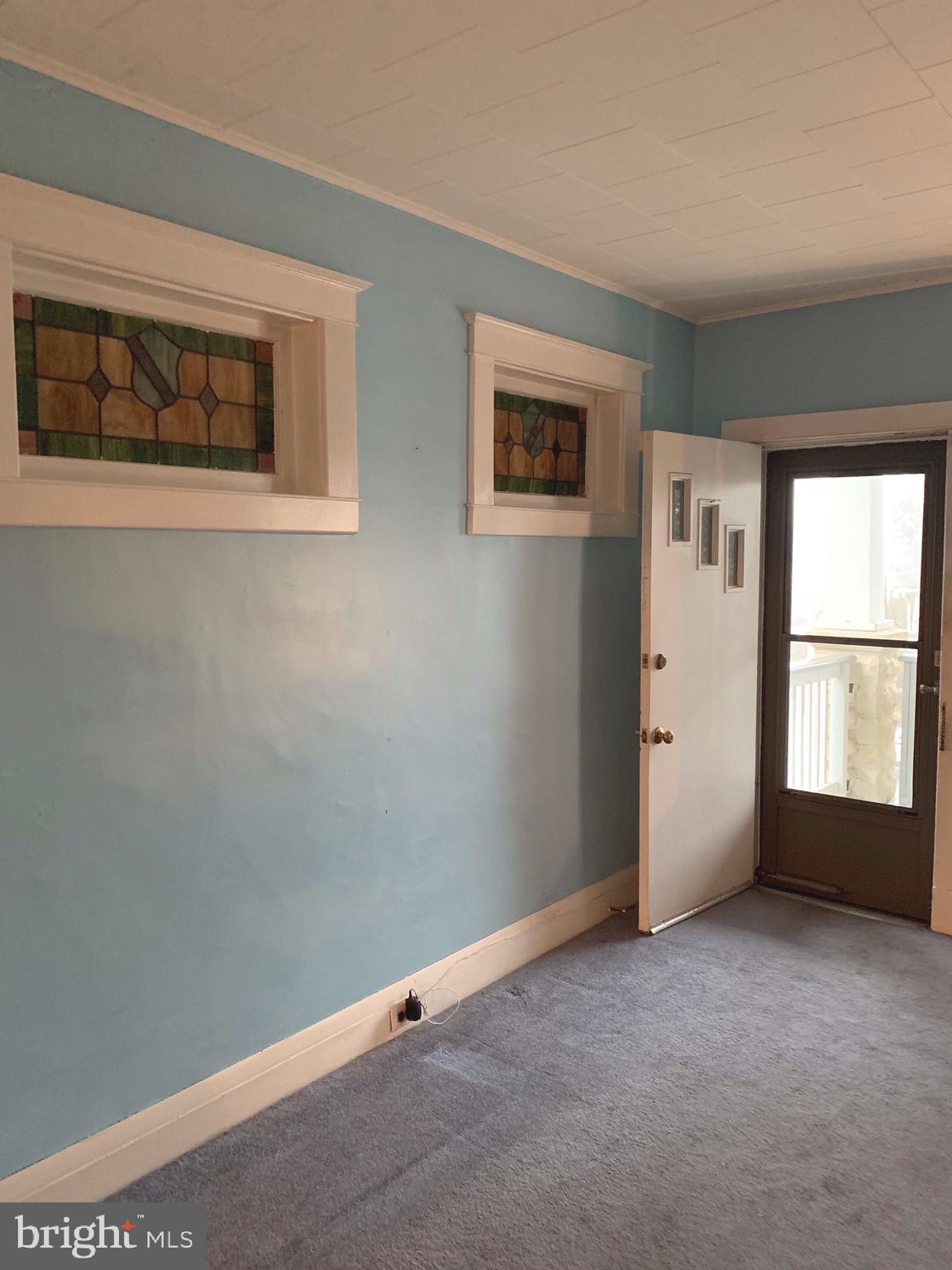 418 Walcott Road Baltimore, MD 21206 - Photo 2 of 30 Living Room