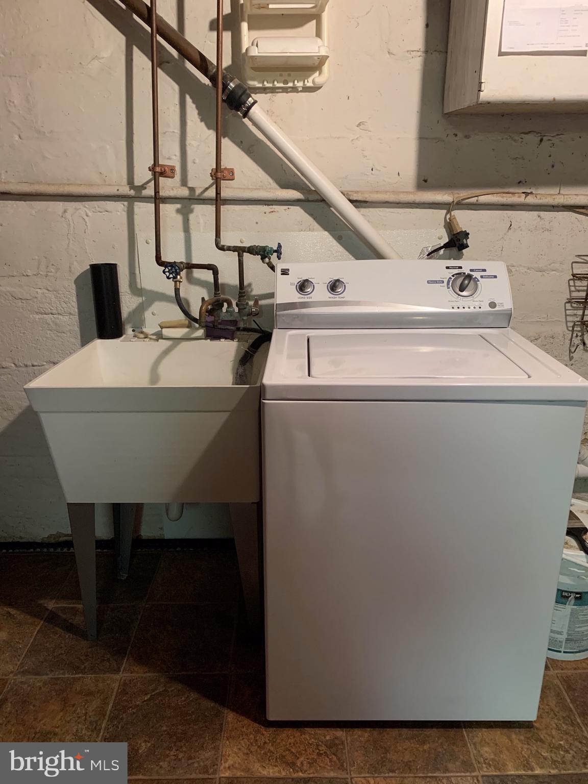 418 Walcott Road Baltimore, MD 21206 - Photo 28 of 30 Laundry Room