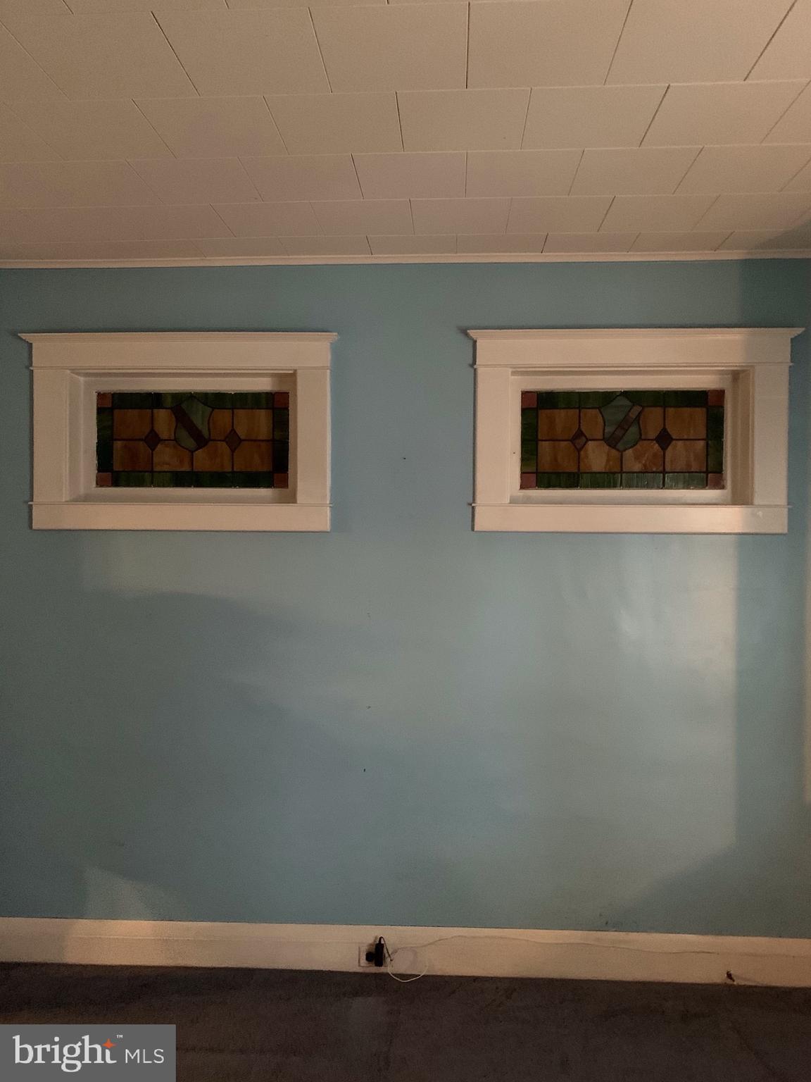 418 Walcott Road Baltimore, MD 21206 - Photo 4 of 30 Living Room Stained Glass