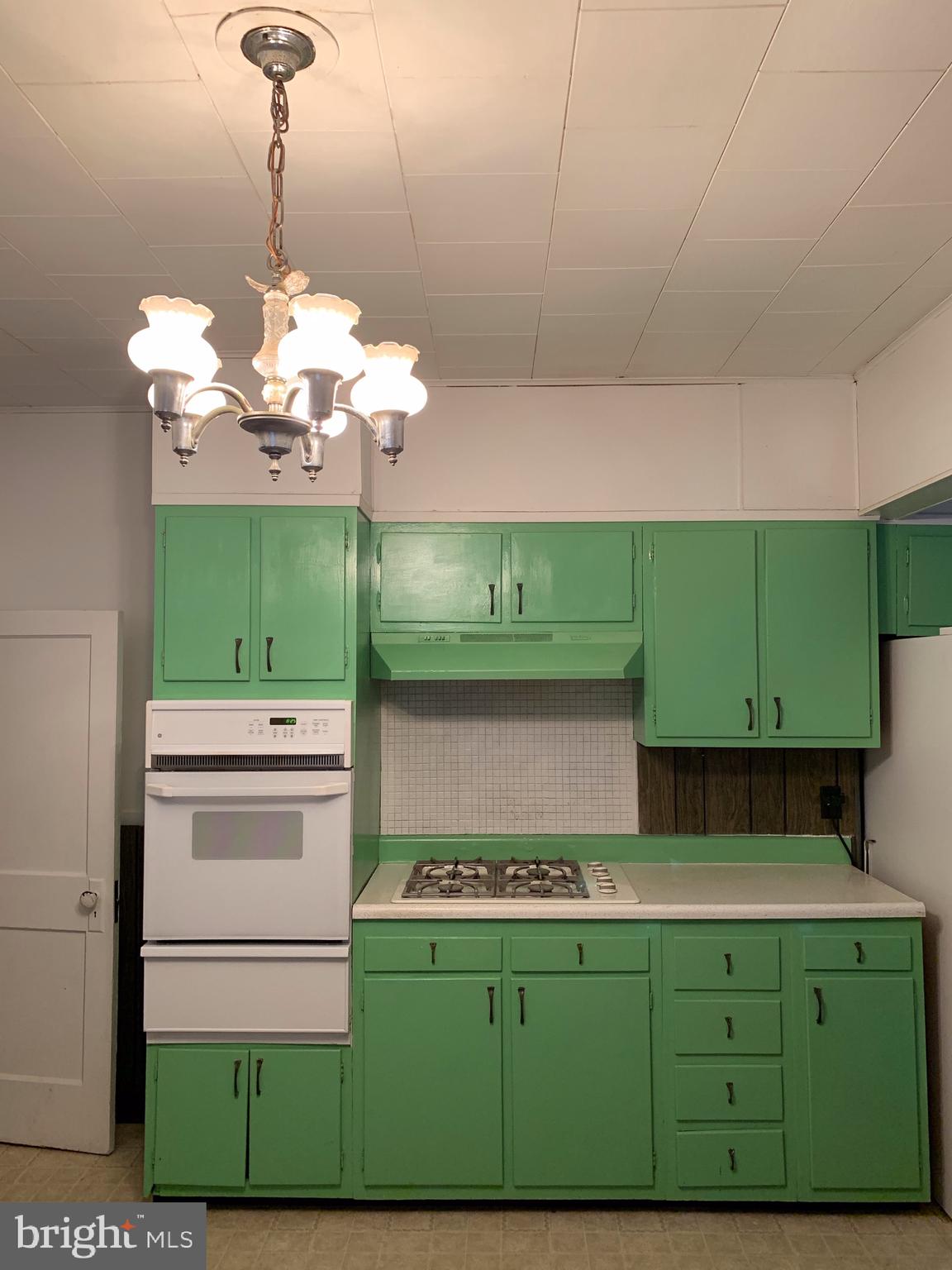 418 Walcott Road Baltimore, MD 21206 - Photo 9 of 30 Kitchen