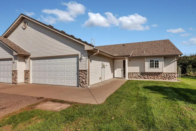 $195,000 | 203 Appaloosa Court, Braham, MN 55006