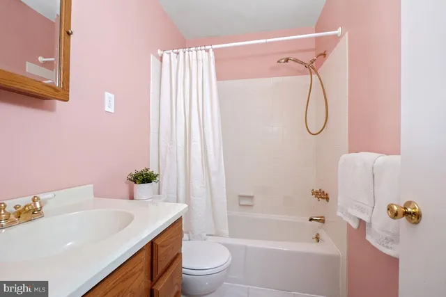 $230,000 | 10612 Montrose Avenue, Unit 102, Bethesda, MD 20814