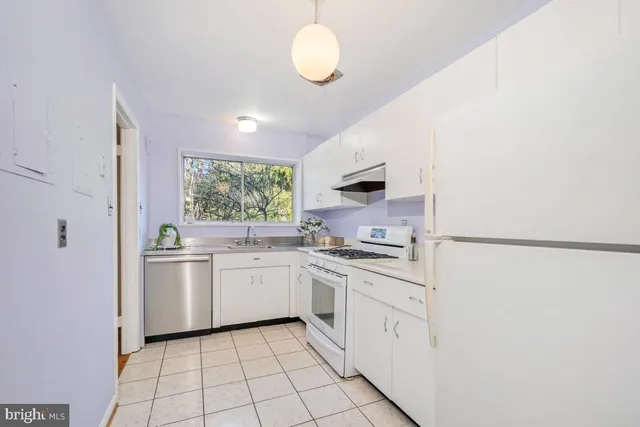 $230,000 | 10612 Montrose Avenue, Unit 102, Bethesda, MD 20814