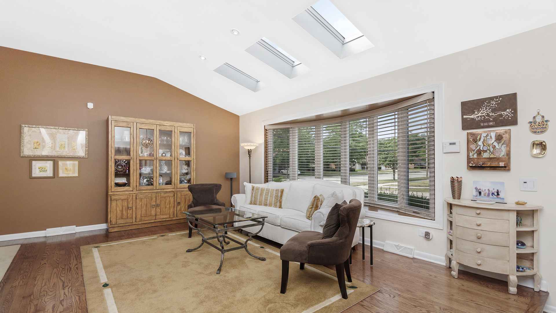 411 Sumac Road Highland Park, IL 60035 - Photo 2 of 22