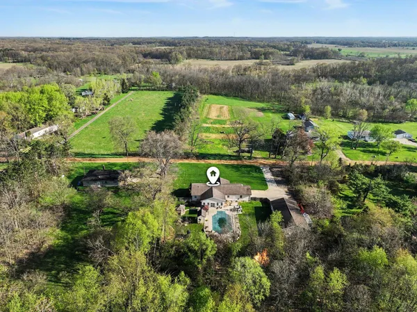 $474,900 | 23803 Evan Street, Cassopolis, MI 49031