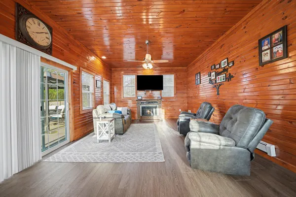 $474,900 | 23803 Evan Street, Cassopolis, MI 49031