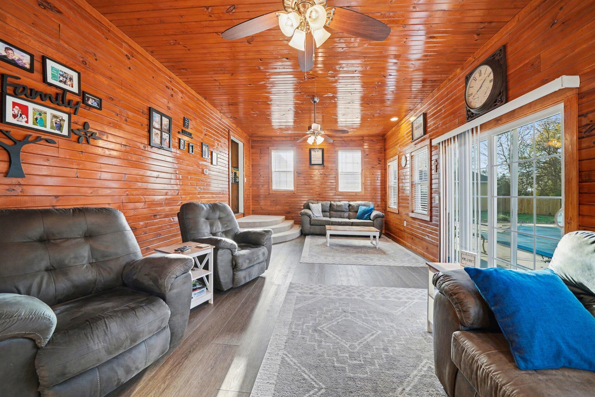 23803 Evan Street Cassopolis, MI 49031 - Photo 7 of 45 008_file_6237