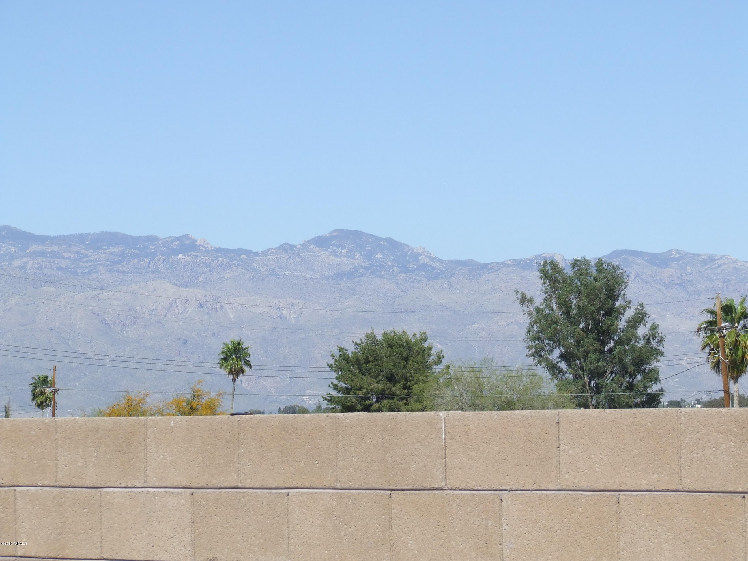 3721 South Sand Springs Road Tucson, AZ 85730 - Photo 2 of 21