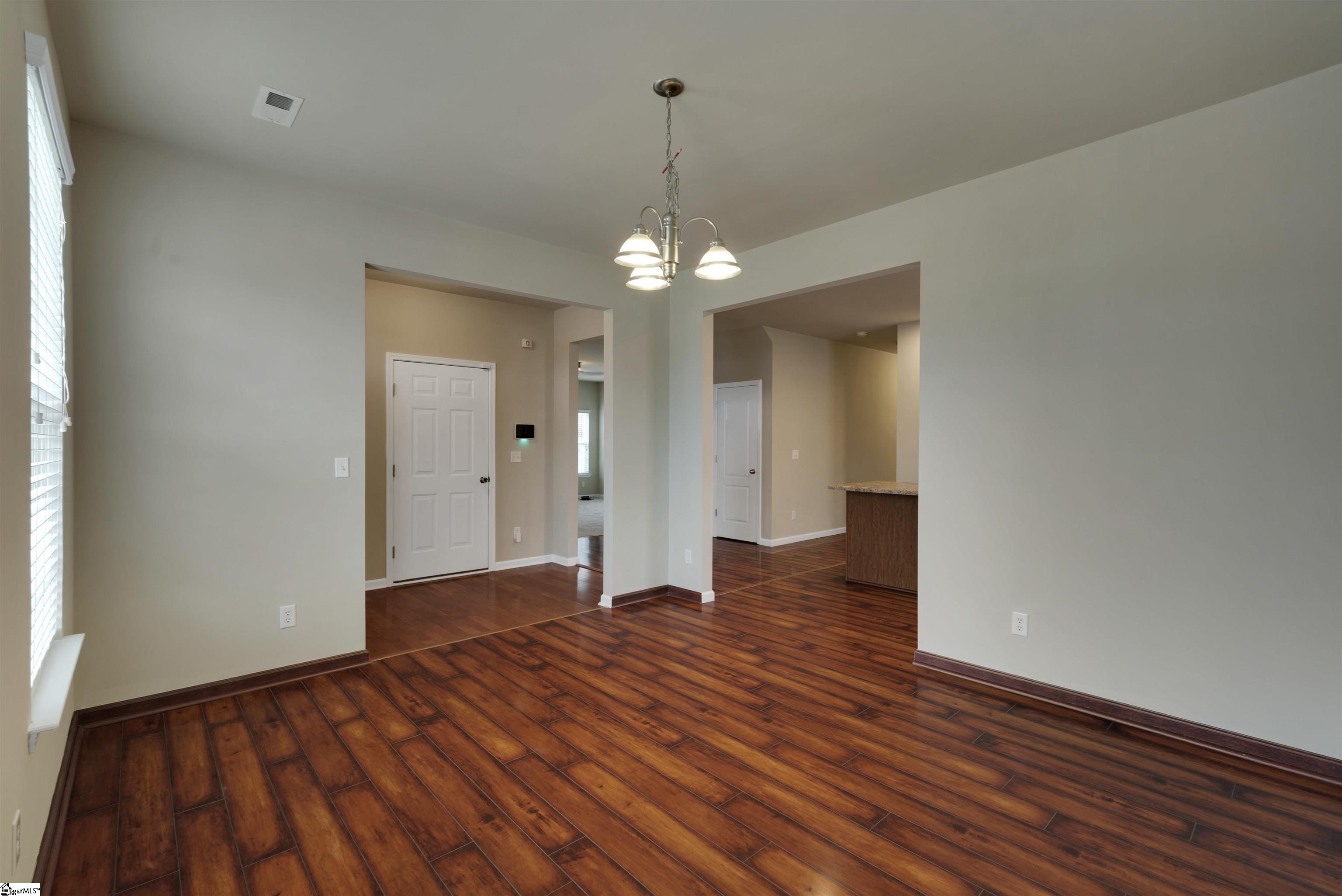 742 Tinder Boiling Springs Boiling Springs, SC 29316 - Photo 5 of 18 Gallery Image 5