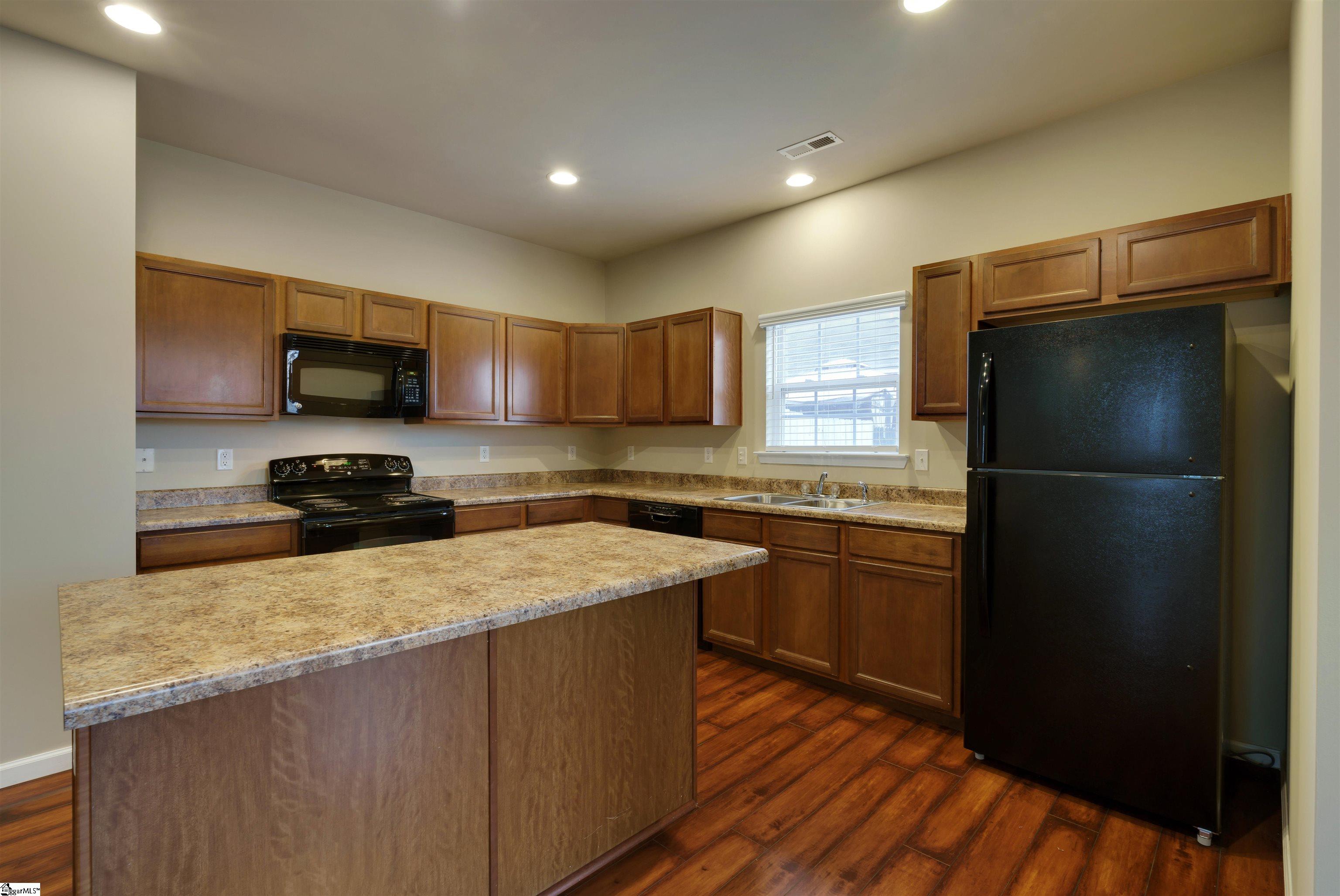 742 Tinder Boiling Springs Boiling Springs, SC 29316 - Photo 6 of 18 Gallery Image 6