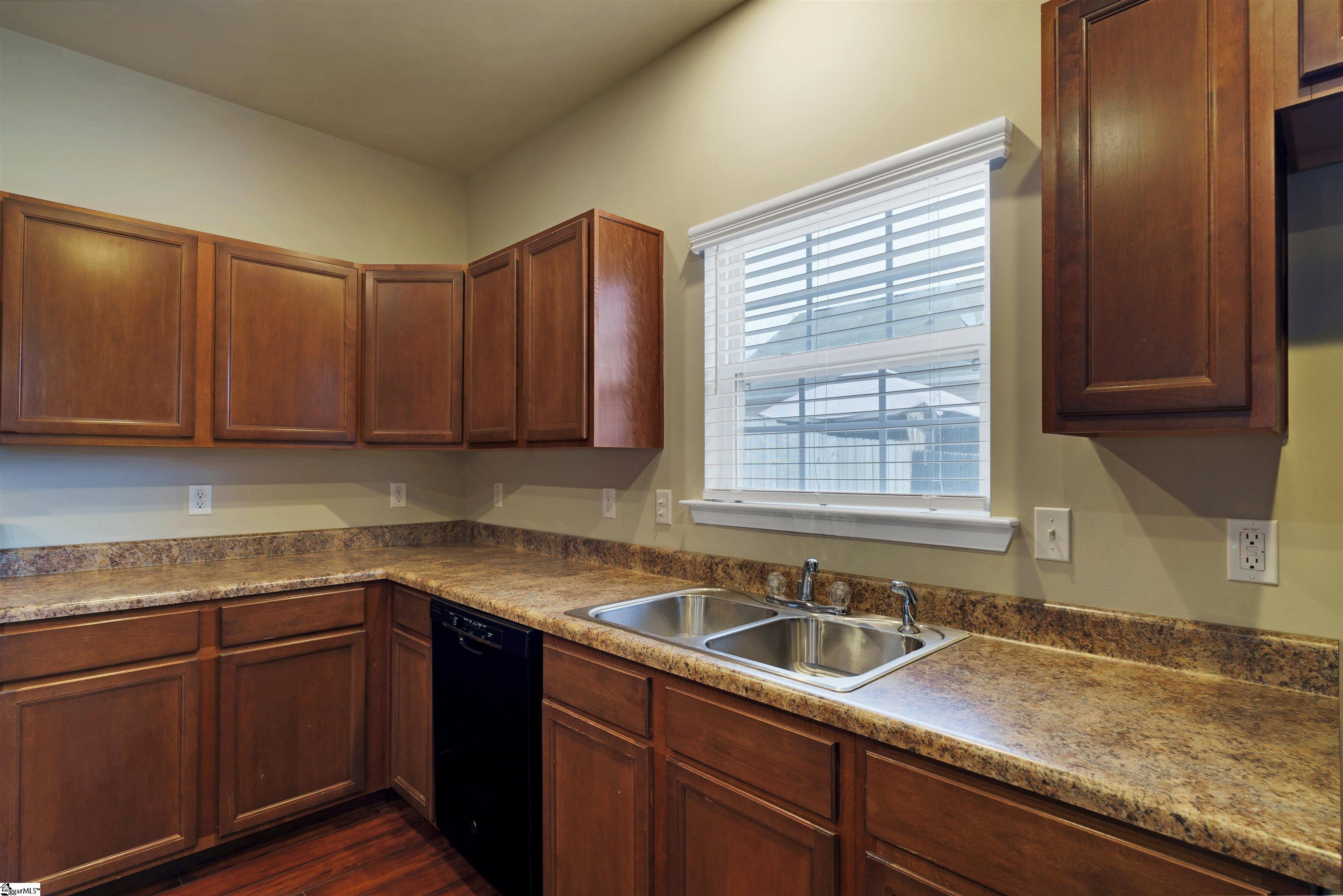 742 Tinder Boiling Springs Boiling Springs, SC 29316 - Photo 8 of 18 Gallery Image 8