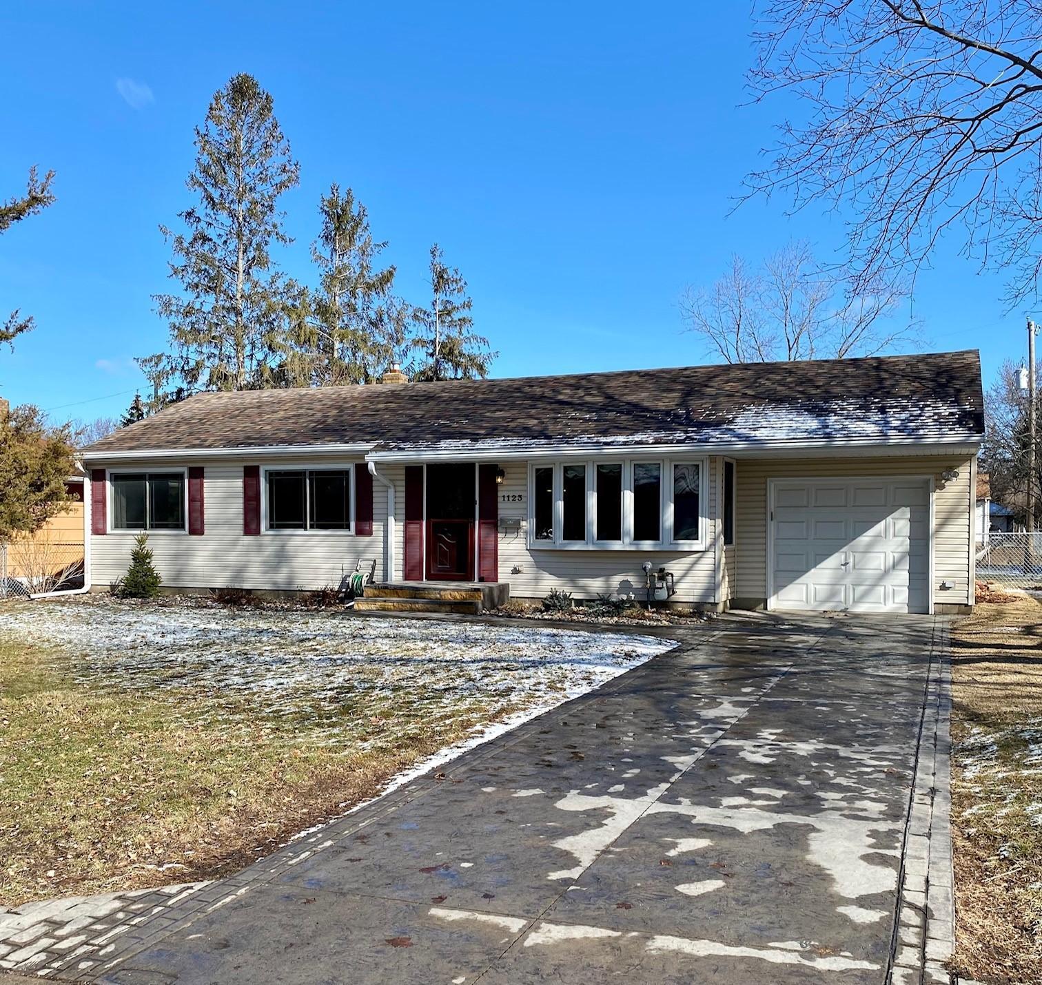 1123 Ruggles Street Roseville, MN 55113 - Photo 1 of 1 Gallery Image 1