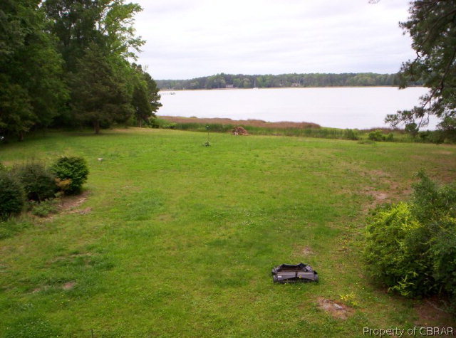 6914 Ware Neck Road Gloucester, VA 23061 - Photo 7 of 41