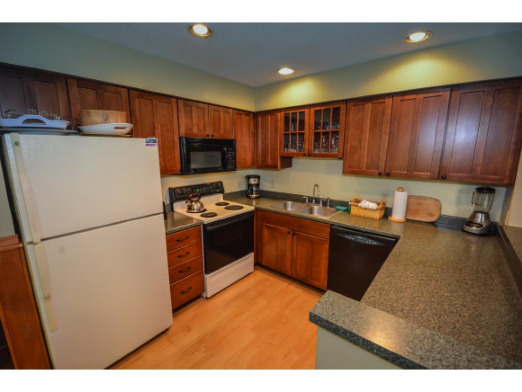 59 A Greenspring Road, Unit A West Dover, VT 05356 - Photo 4 of 24 Gallery Image 4