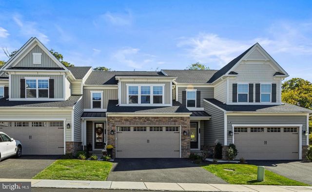 $799,900 | 329 Ponds Edge Drive, Media, PA 19063