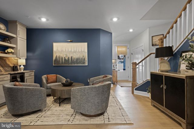 $799,900 | 329 Ponds Edge Drive, Media, PA 19063