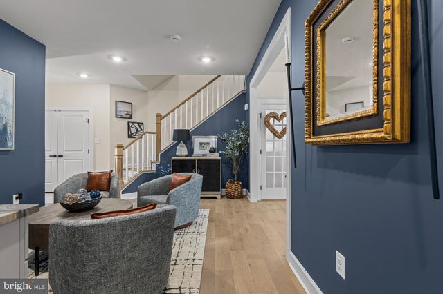 $799,900 | 329 Ponds Edge Drive, Media, PA 19063