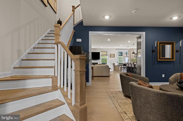 $799,900 | 329 Ponds Edge Drive, Media, PA 19063