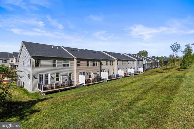 $799,900 | 329 Ponds Edge Drive, Media, PA 19063