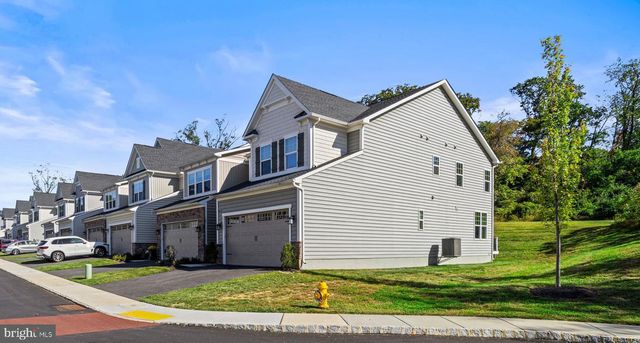 $799,900 | 329 Ponds Edge Drive, Media, PA 19063