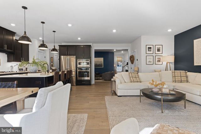 $799,900 | 329 Ponds Edge Drive, Media, PA 19063