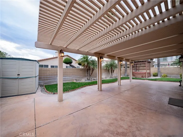 a view of a backyard with plants