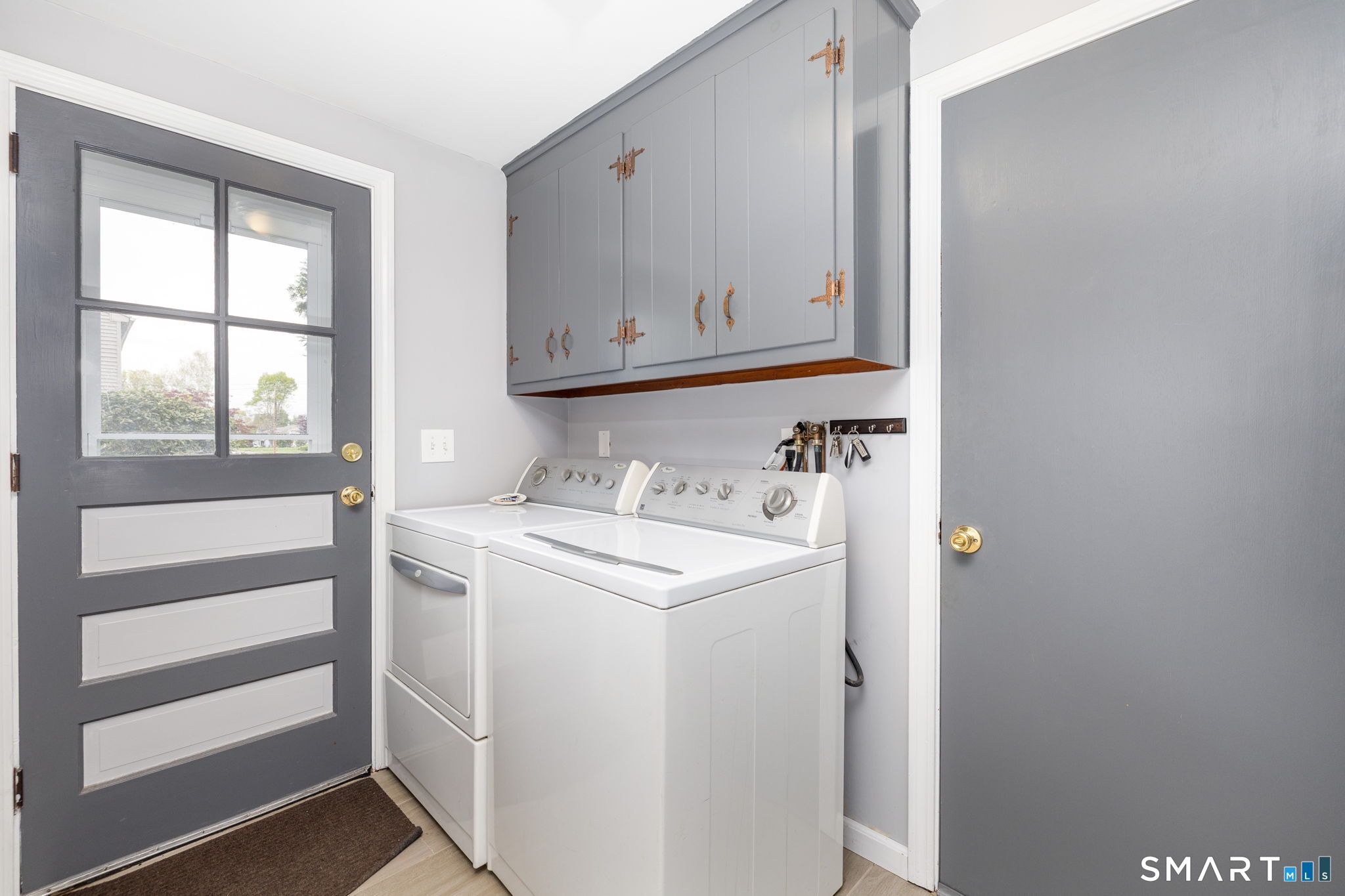 273 Dix Road Wethersfield, CT 06109 - Photo 11 of 40