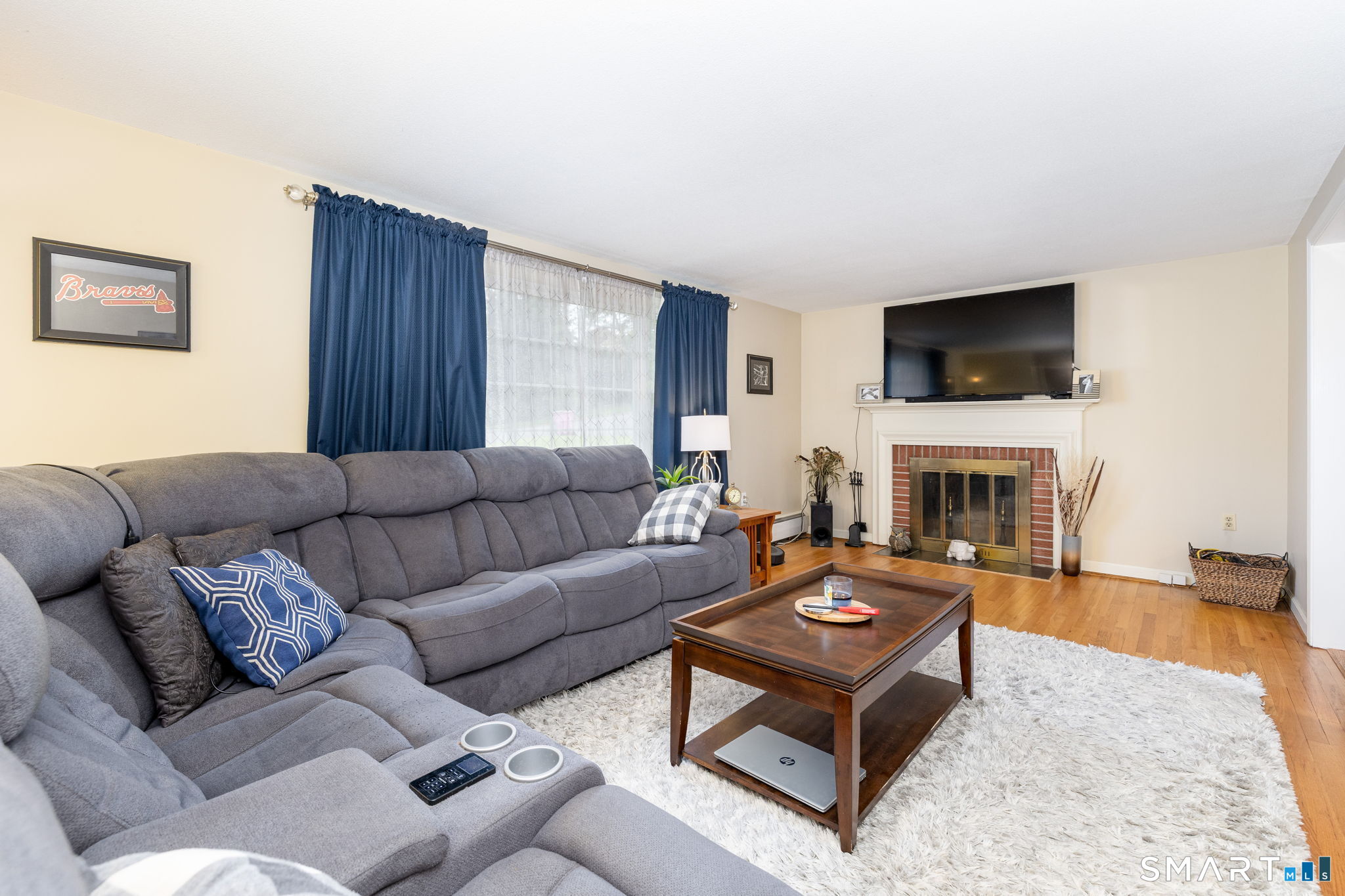 273 Dix Road Wethersfield, CT 06109 - Photo 4 of 40