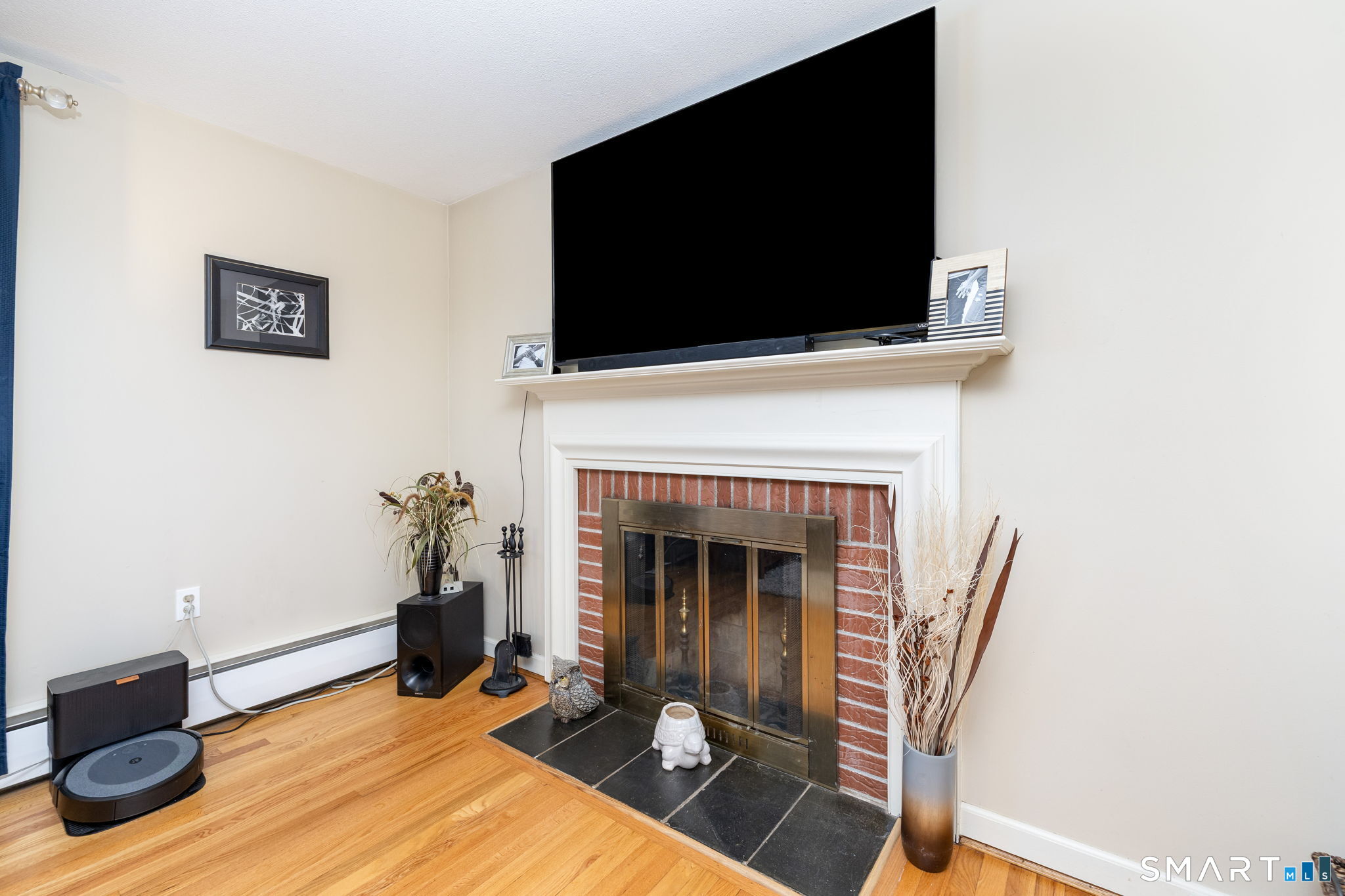 273 Dix Road Wethersfield, CT 06109 - Photo 6 of 40