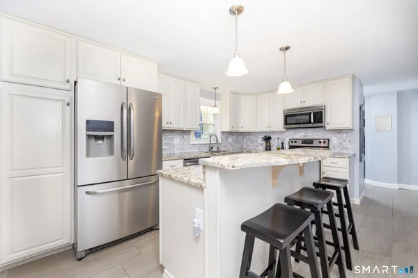 $549,900 | 273 Dix Road, Wethersfield, CT 06109