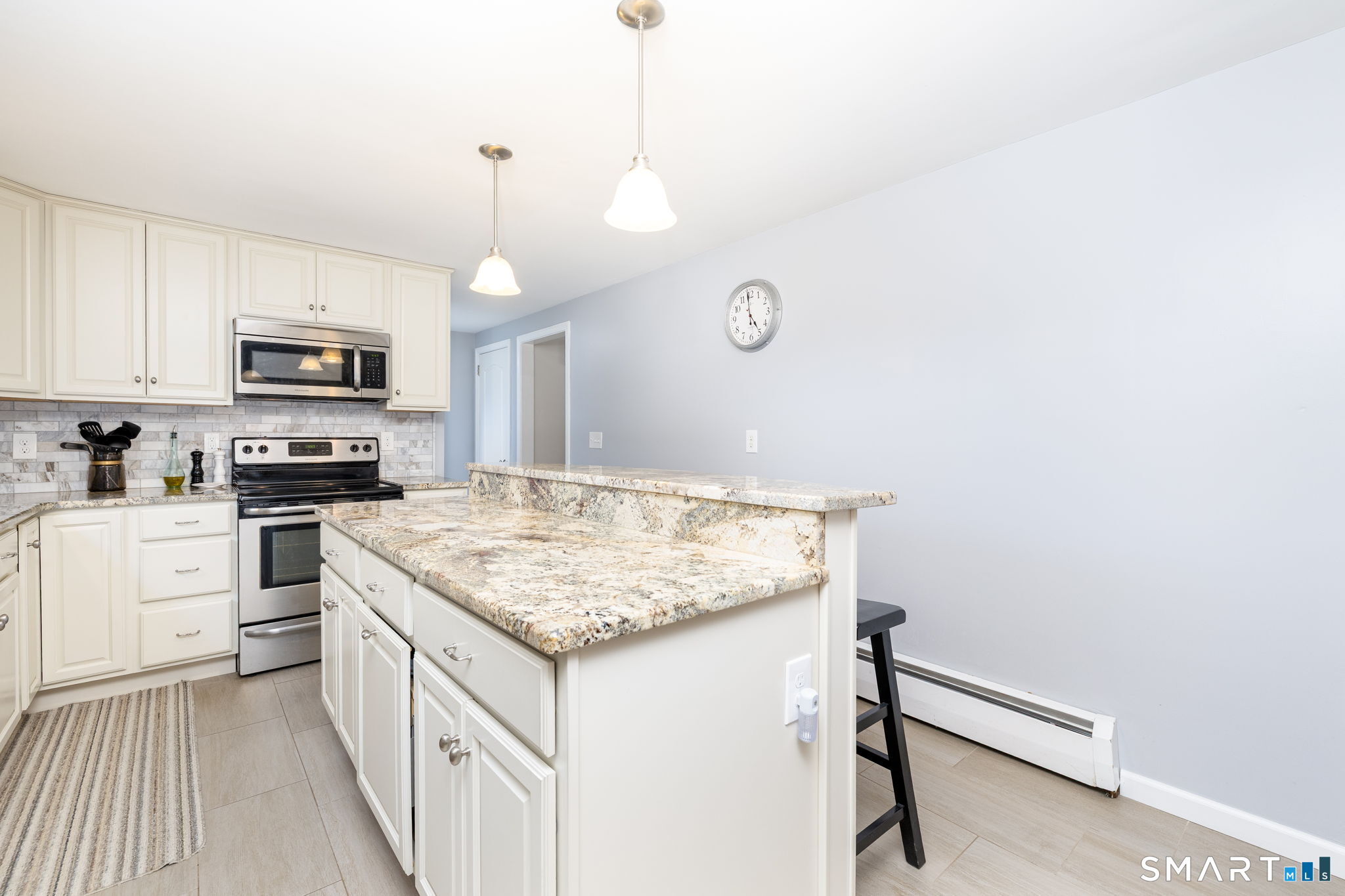 273 Dix Road Wethersfield, CT 06109 - Photo 9 of 40