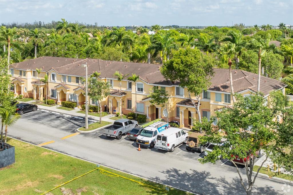 2863 Southeast 15th Road, Unit 73 Homestead, FL 33035 - Photo 3 of 17